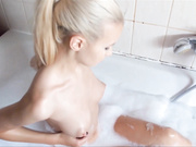 Miss_Vivi - Bath Time - Premium Video